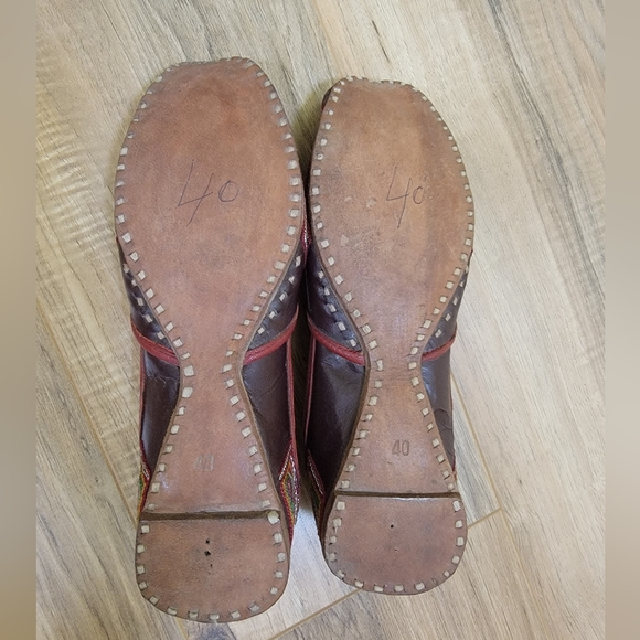 Punjabi jutti flats from India dark red embroidered leather pointy mule - US 8.5 - Picture 2 of 6